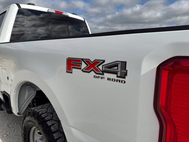 Used 2025 Ford F250 XL w/ XL Off-Road Package AWD/4WD image 12