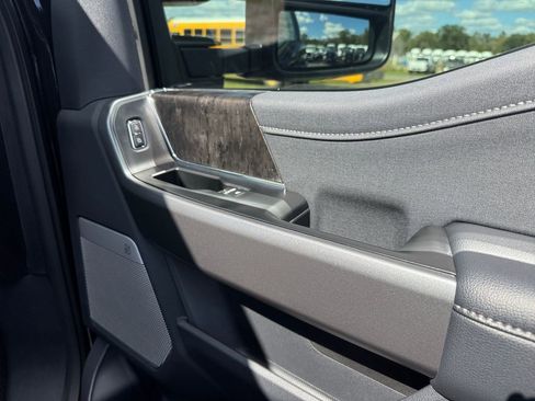 Used 2026 Ford F350 Lariat w/ Black Appearance Package image 21