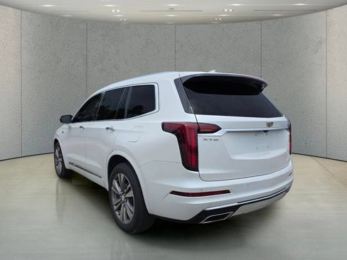 Used 2021 Cadillac XT6 Premium Luxury FWD image 7
