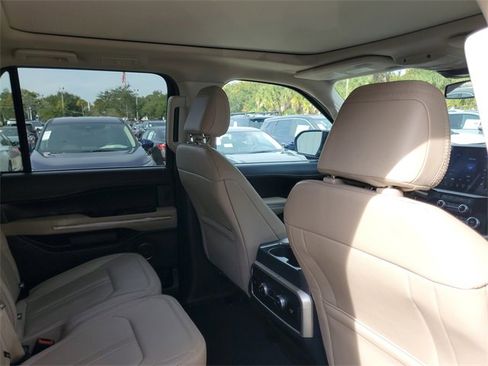 Used 2024 Ford Expedition Max Limited image 30