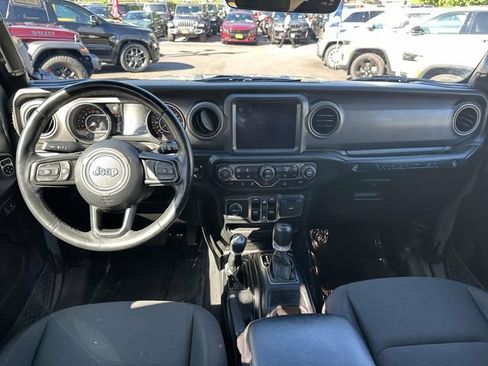 Used 2022 Jeep Wrangler Unlimited Sport w/ Sun And Sound Package AWD/4WD image 21