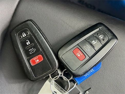 Used 2020 Toyota RAV4 TRD Off-Road image 32