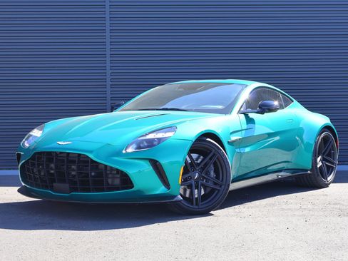 Used 2025 Aston Martin V8 Vantage Coupe RWD image 1