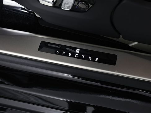New 2025 Rolls-Royce Spectre w/ Spectre Launch Package image 31