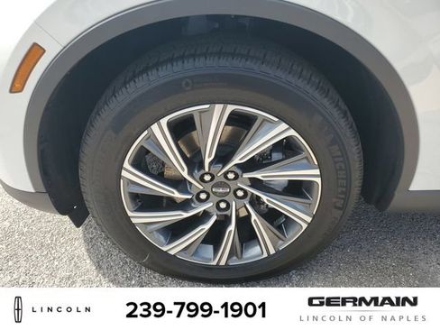 New 2025 Lincoln Aviator AWD w/ Equipment Group 101A image 12