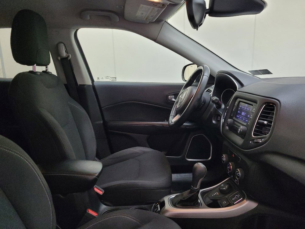 Used 2018 Jeep Compass Sport w/ Cold Weather Group AWD/4WD image 21