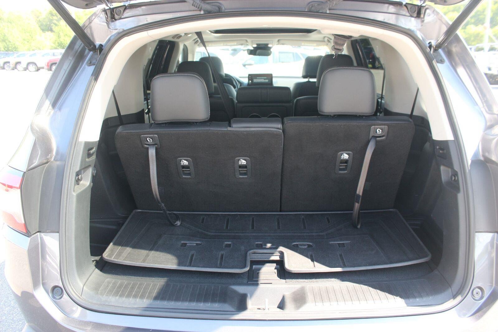 Used 2024 Honda Pilot Touring image 12