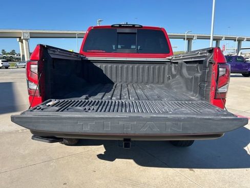 Used 2024 Nissan Titan PRO-4X w/ Pro-4x Convenience Package AWD/4WD image 11