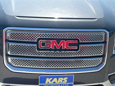 Used 2013 GMC Acadia Denali image 4