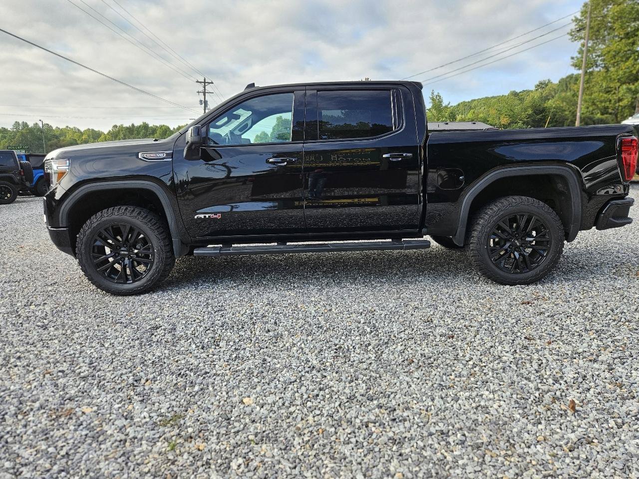 Used 2020 GMC Sierra 1500 AT4 w/ AT4 Premium Package AWD/4WD image 5