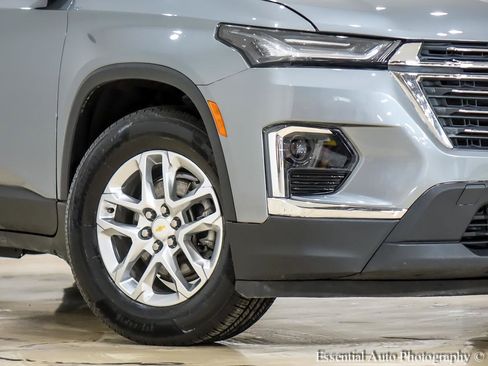 Used 2023 Chevrolet Traverse LS w/ Safety Package AWD/4WD image 3