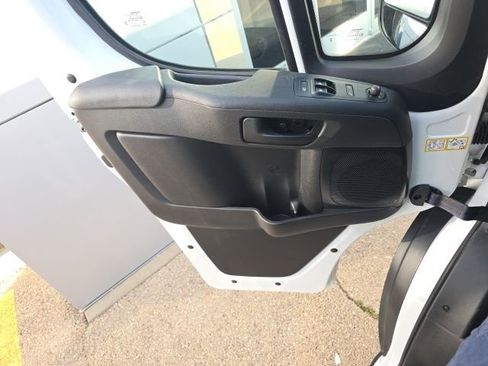 Used 2025 RAM ProMaster 2500 FWD image 11