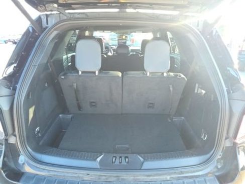 Certified 2025 Ford Explorer ST-Line RWD image 9