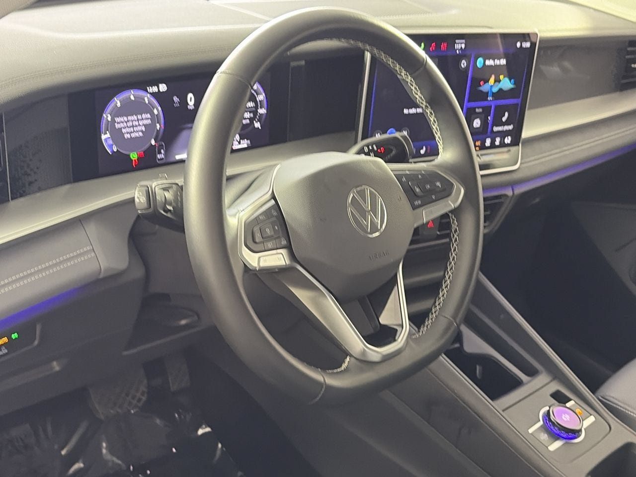 Used 2026 Volkswagen Tiguan SE FWD image 11