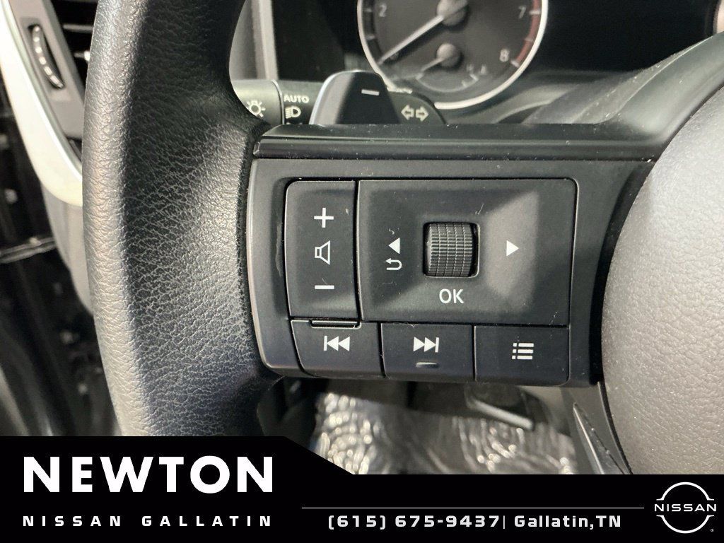 Used 2023 Nissan Rogue S FWD image 26
