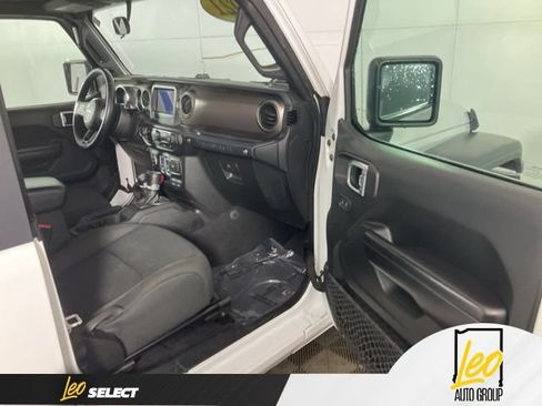 Used 2021 Jeep Wrangler Sport AWD/4WD image 17