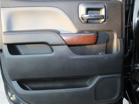 Used 2015 GMC Sierra 2500 SLT w/ Duramax Plus Package image 15