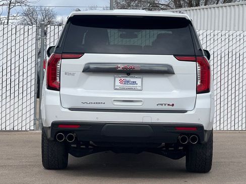 Used 2022 GMC Yukon XL AT4 w/ Max Trailering Package image 5