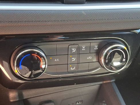 Used 2024 Chevrolet TrailBlazer LT FWD image 15