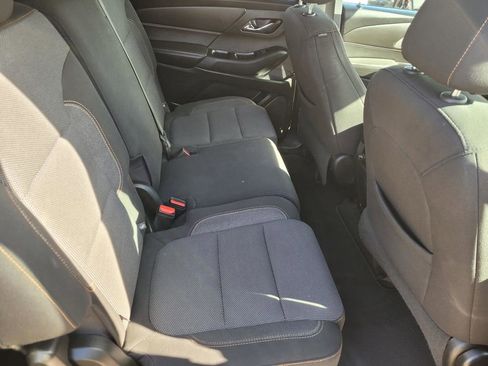 Used 2020 Chevrolet Traverse LS image 12