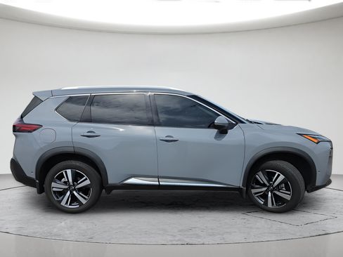 Used 2023 Nissan Rogue SL w/ SL Premium Package AWD/4WD image 3