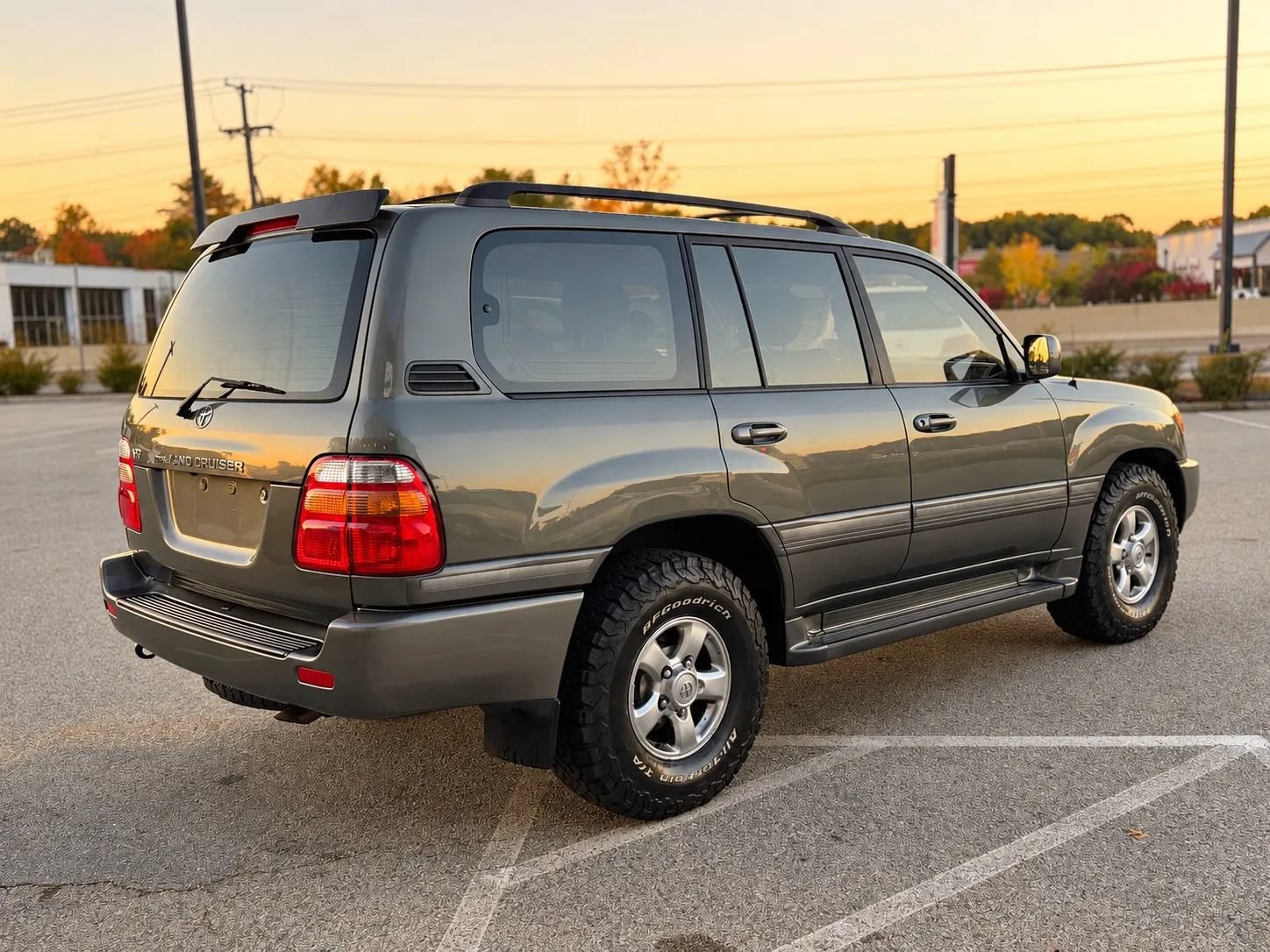 Used 2002 Toyota Land Cruiser w/ Convenience Pkg AWD/4WD image 9