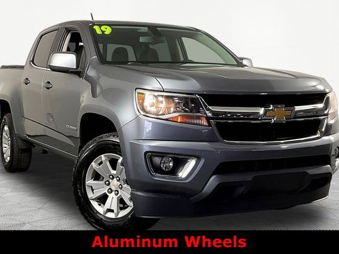 Used 2019 Chevrolet Colorado LT w/ LT Convenience Package AWD/4WD image 3