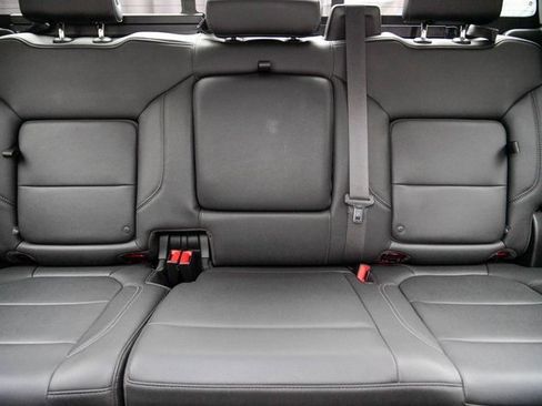 Used 2021 Chevrolet Silverado 1500 LT Trail Boss w/ Convenience Package II image 18