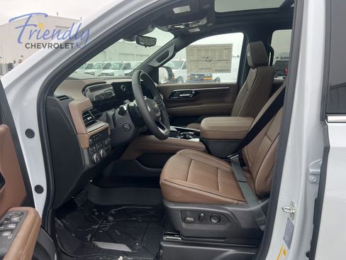 New 2026 Chevrolet Tahoe High Country AWD/4WD image 4