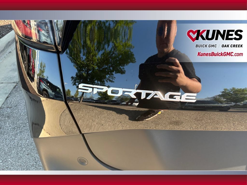 Used 2026 Kia Sportage LX FWD image 33