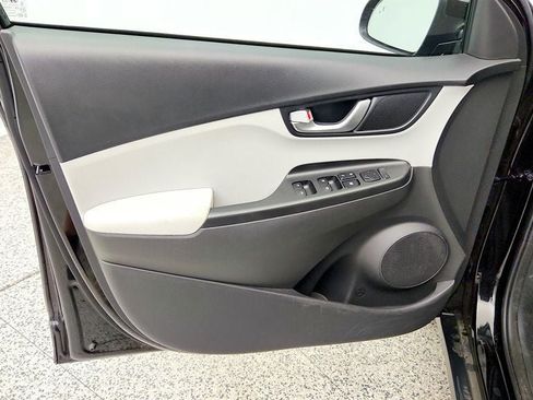 Used 2023 Hyundai Kona SE w/ Cargo Package FWD image 10