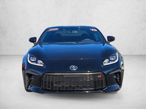 Used 2025 Toyota GR86 image 2