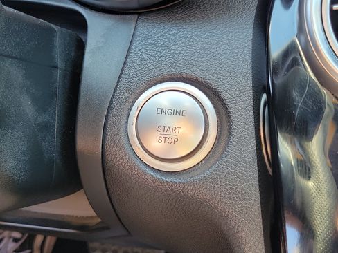 Used 2015 Mercedes-Benz C 300 4MATIC Sedan image 14