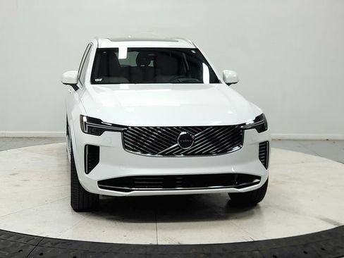 Used 2026 Volvo XC90 B6 Ultra w/ Protection Package AWD/4WD image 3