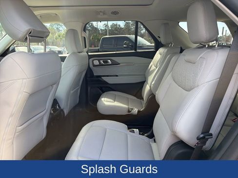 Used 2025 Ford Explorer Platinum w/ Ultimate Package image 14