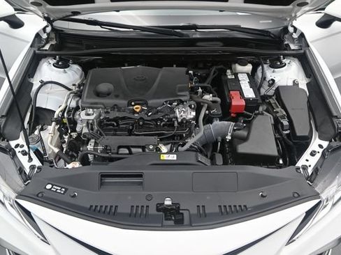 Used 2022 Toyota Camry LE FWD image 19