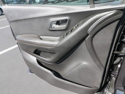 Used 2015 Chevrolet Trax LS image 13