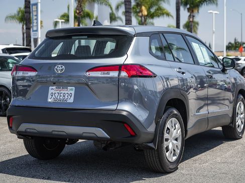 Used 2025 Toyota Corolla Cross L FWD image 9
