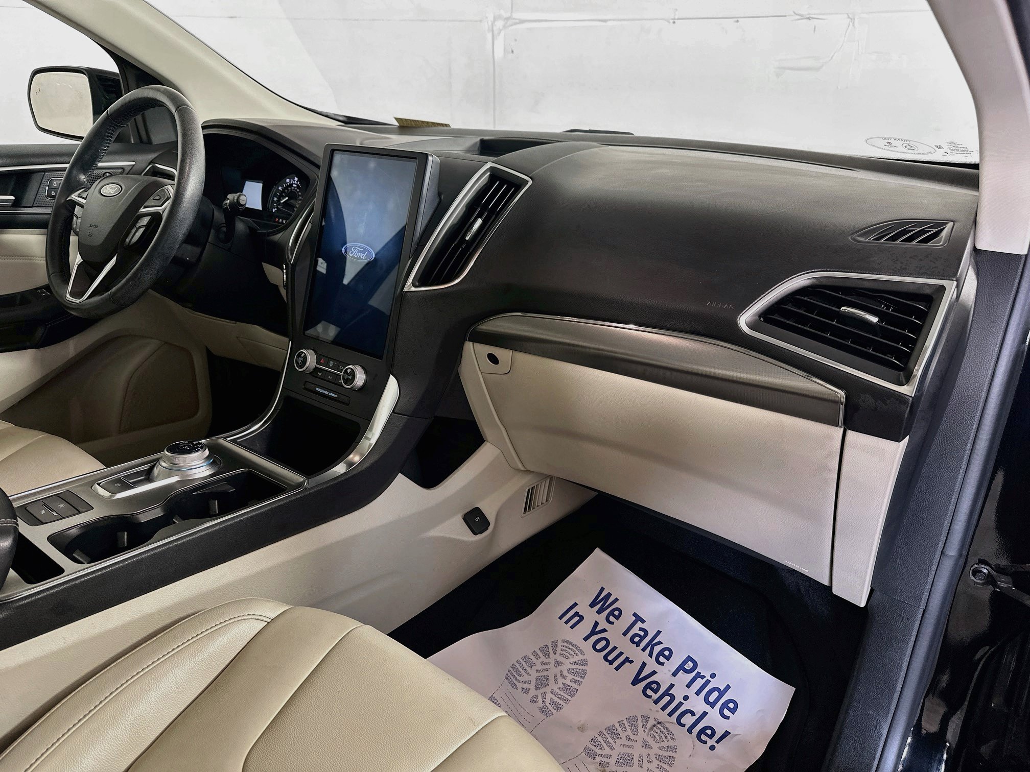 Used 2022 Ford Edge Titanium AWD/4WD image 28
