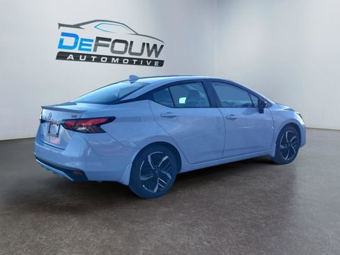 New 2025 Nissan Versa SR w/ Trunk Package image 3