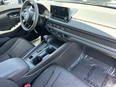 Certified 2023 Honda Accord EX image 8