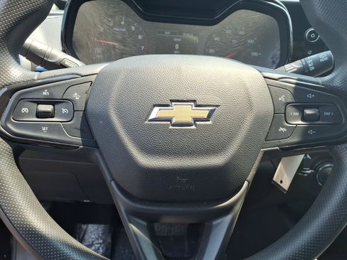 Used 2024 Chevrolet Trax LS FWD image 11