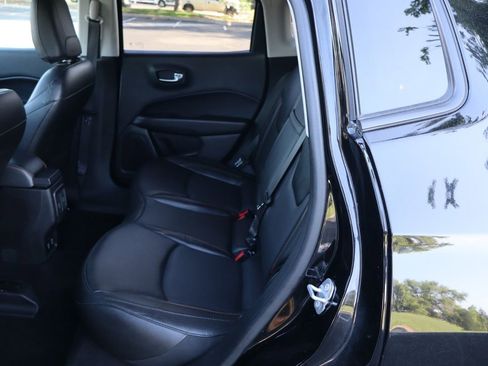 Used 2019 Jeep Compass Limited AWD/4WD image 40