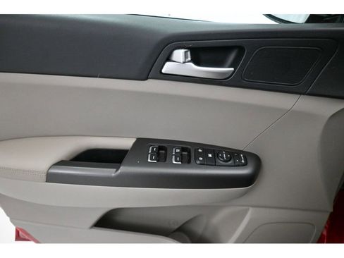 Used 2020 Kia Sportage LX w/ LX Popular Package image 8