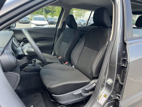 Used 2025 Nissan Kicks Play S FWD image 16