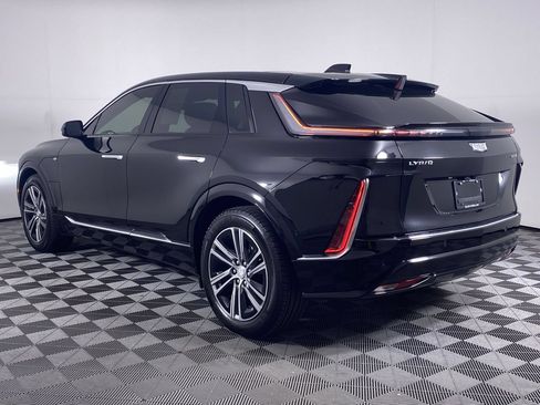 Certified 2024 Cadillac Lyriq Luxury AWD/4WD image 18