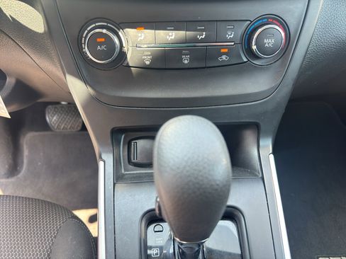Used 2018 Nissan Sentra S image 15