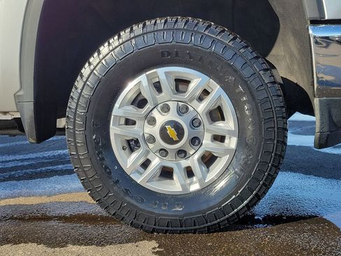 Used 2022 Chevrolet Silverado 2500 W/T w/ Gooseneck/5TH Wheel Package image 9