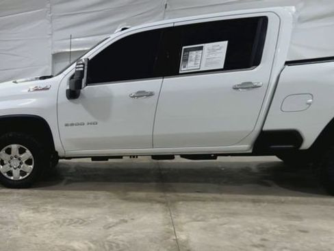 Used 2020 Chevrolet Silverado 2500 LTZ w/ LTZ Premium Package image 5