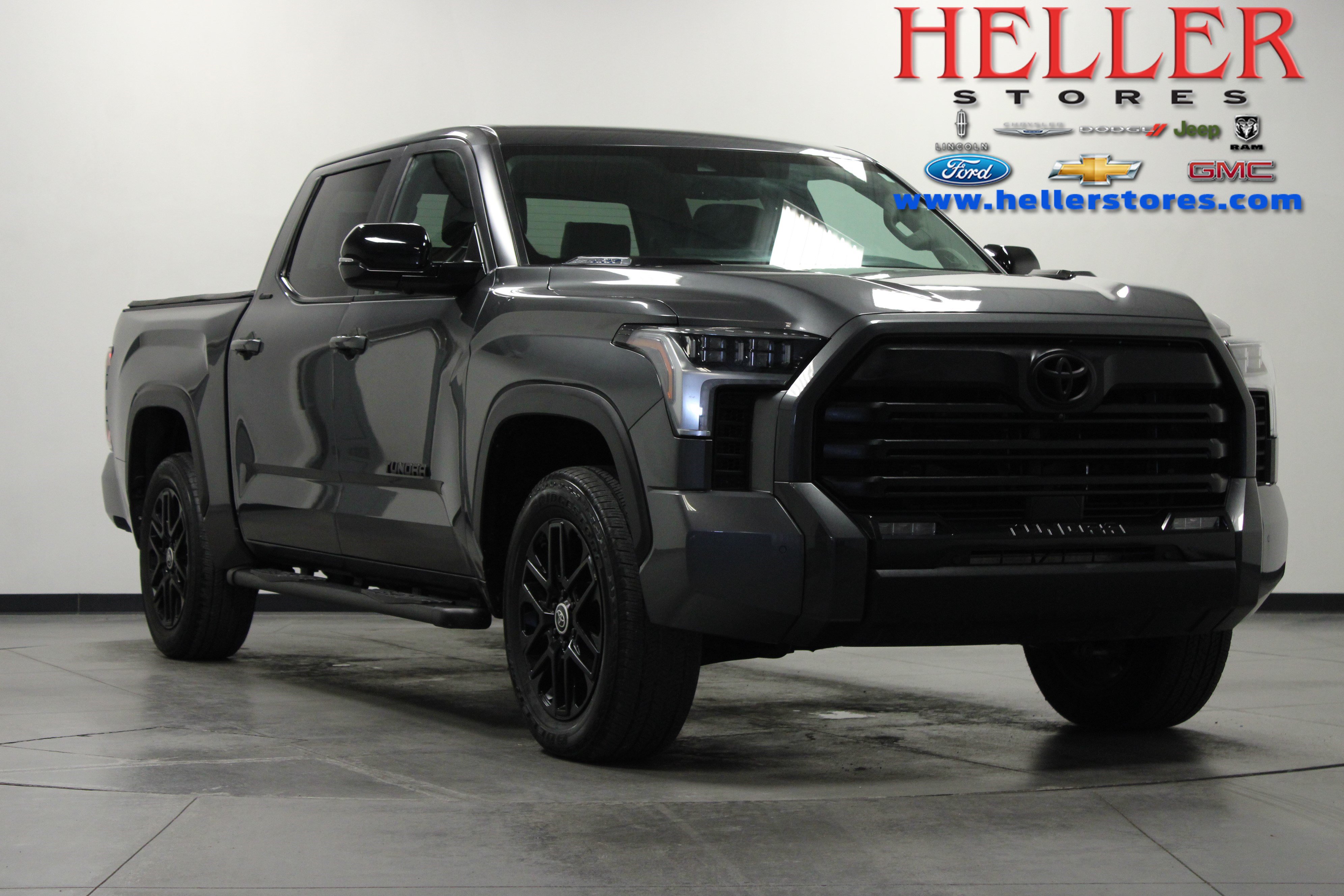 Used 2024 Toyota Tundra Limited AWD/4WD image 1